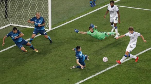 El Brujas asalta el campo del Zenit y vence al Covid-19 en el descuento | 1-2