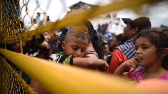 EE.UU. expulsa a niños migrantes a México pero Trump define las relaciones como 