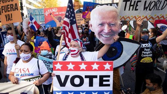 La campaña de Biden amenaza con expulsar por la fuerza a Trump de la Casa Blanca