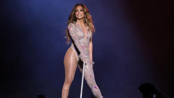 Habrá que esperar para ver juntos en el cine a Jennifer López y Maluma