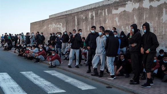 Canarias pide explicaciones a Interior por dejar en la calle a más de 200 inmigrantes