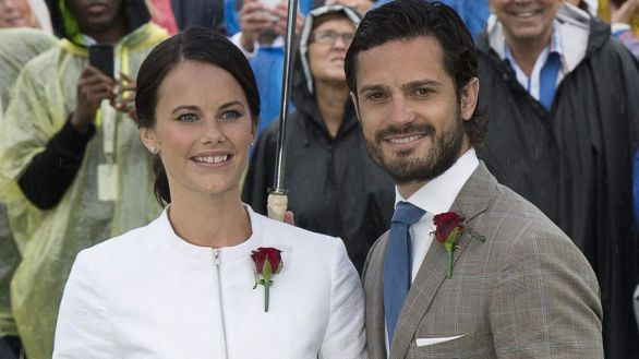 Los príncipes Carlos Felipe y Sofía de Suecia dan positivo por coronavirus