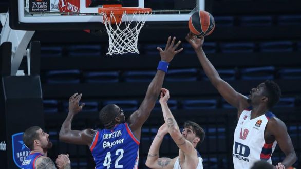 Euroliga. El Baskonia marca territorio en Estambul | 59-77