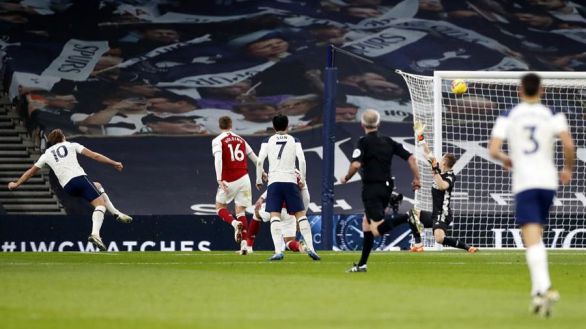 Ligas europeas. El Tottenham lidera y Mbappé llega a 100 goles
