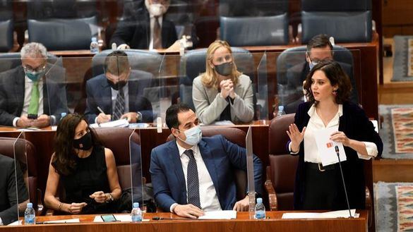 Ayuso anuncia que no cerrará los comercios, pero podría confinar nuevas zonas básicas