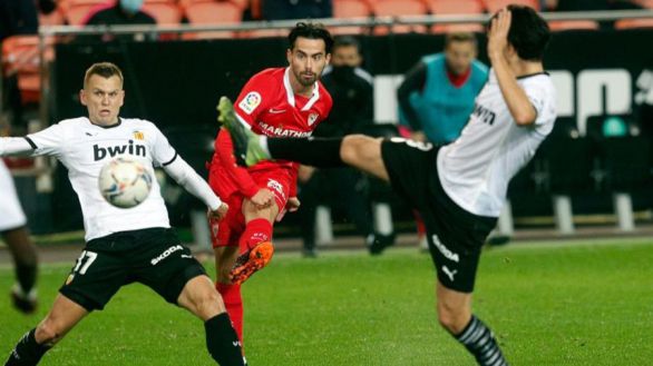 El Sevilla crece y devuelve al Valencia a su realidad | 0-1