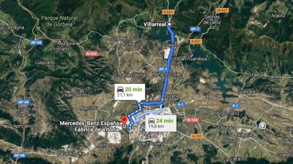 Roba una retroexcavadora y conduce 21 kilómetros para destrozar 50 furgonetas