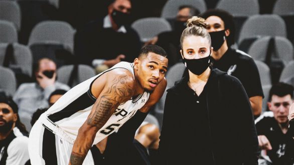 NBA. Becky Hammon hace historia: primera entrenadora de un equipo profesional