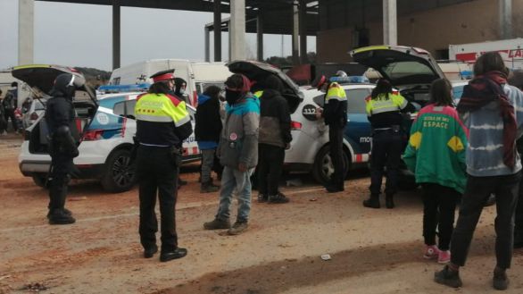 Dos detenidos por organizar una fiesta ilegal de 40 horas