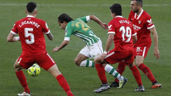 El corazón del Betis gobierna el derbi pero Bono salva al Sevilla | 1-1