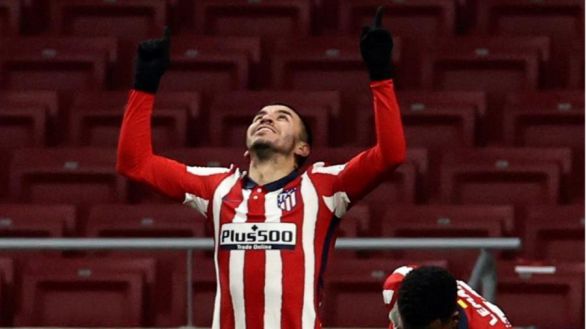 El Atlético se pone al día exhibiendo robustez ante el Sevilla |2-0