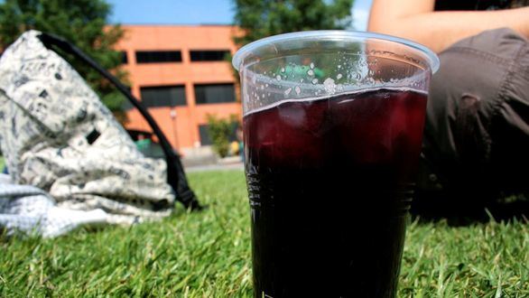 Un estudio detalla cómo es el dolor de cabeza por resaca