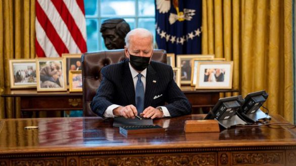 Biden revoca el veto de Trump a los transgénero en las Fuerzas Armadas