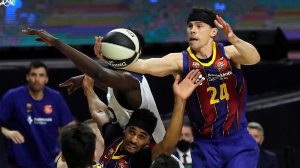 Copa del Rey. El Barcelona seca al Baskonia y se cita con el Madrid en la final | 77-68