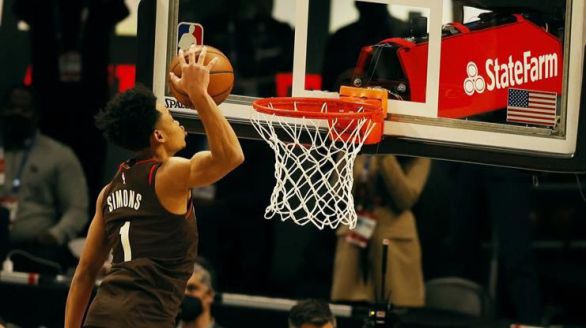 NBA. Steph Curry, Simons, Sabonis y Antetokounmpo reinan en el All Star más alocado