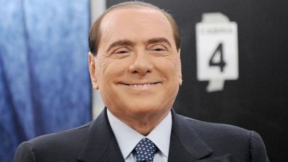 Berlusconi, de nuevo hospitalizado en Milán