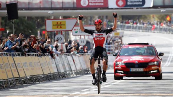Volta a Cataluña. Adam Yates se proclama ganador de la edición centenaria