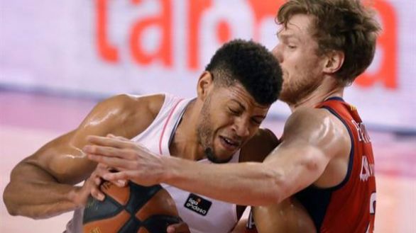 ACB. El Real Madrid suda de lo lindo en Vitoria para seguir el ritmo