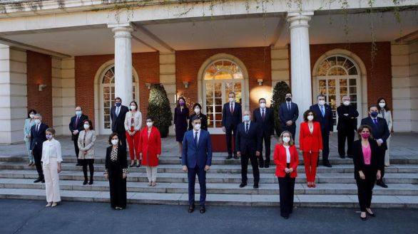 Nueva foto de familia en Moncloa: segunda remodelación del Gobierno de coalición