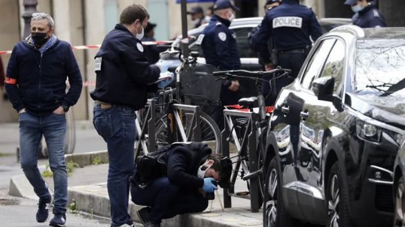 Asesinado a tiros un hombre en las puertas de un centro de vacunación parisino