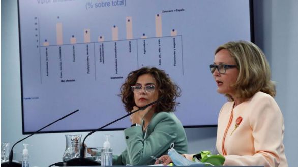 El Gobierno cede y flexibilizará las ayudas directas a empresas junto a las comunidades