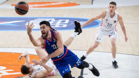 Euroliga Playoffs . El Real Madrid hinca la rodilla a la primera | 90-63