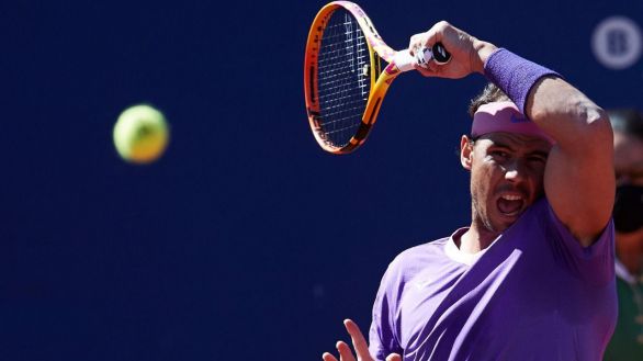 Conde de Godó. Rafa Nadal abrasa a Carreño y es finalista