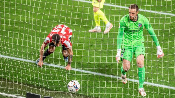 El Athletic borra el favoritismo del Atlético | 2-1