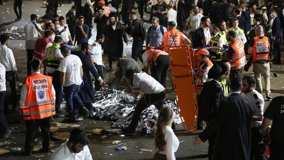 Al menos 44 muertos en una avalancha durante una fiesta religiosa