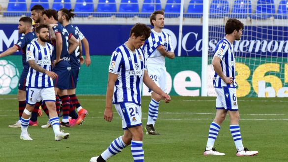 El Huesca y el VAR sorprenden a la Real Sociedad y encarecen la salvación | 1-0