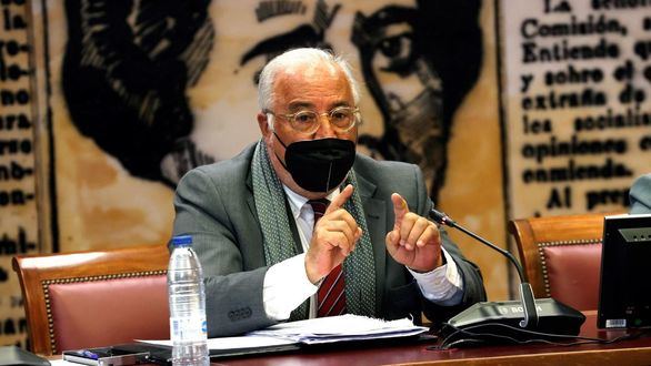 El director de la DGT, partidario de cobrar peaje por circular por las autovías: 