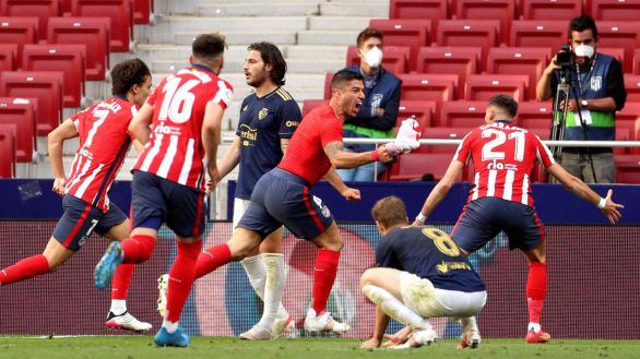 Suárez rescata la Liga |2-1