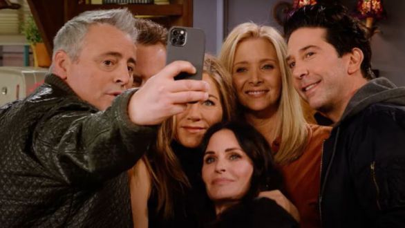 Las estrellas de Friends viajan al pasado entre lágrimas y abrazos