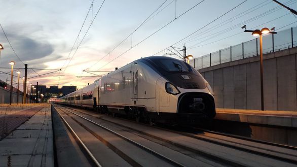 El tren rápido Talgo Avril supera los 363 km/h entre Valladolid y Burgos