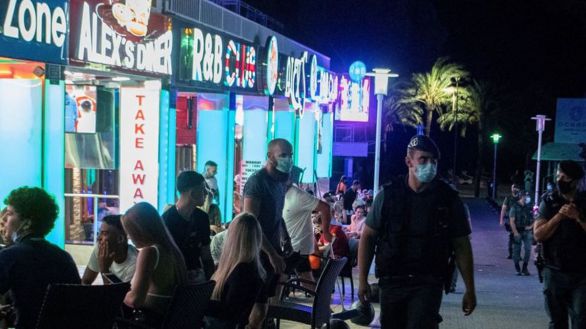 Somos Ocio Nocturno pide la dimisión de la presidenta de Baleares, Francina Armengol, y del consejero de Turismo