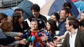Los acampados: 'O aprueban un único decreto Maricarmen sin cambiar una coma o nos quedamos'