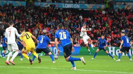 Italia rinde tributo a la gran España de Luis Enrique