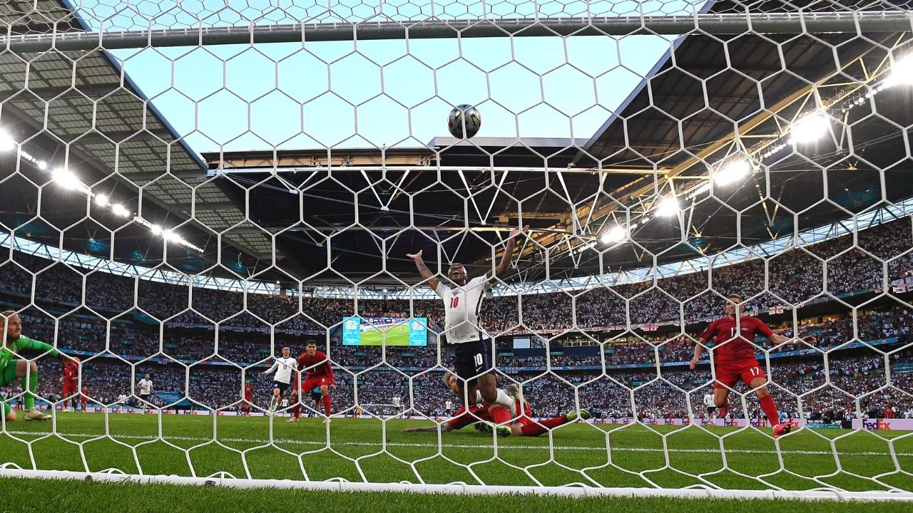 La polémica arbitral echa a Dinamarca y mete en la final a Inglaterra