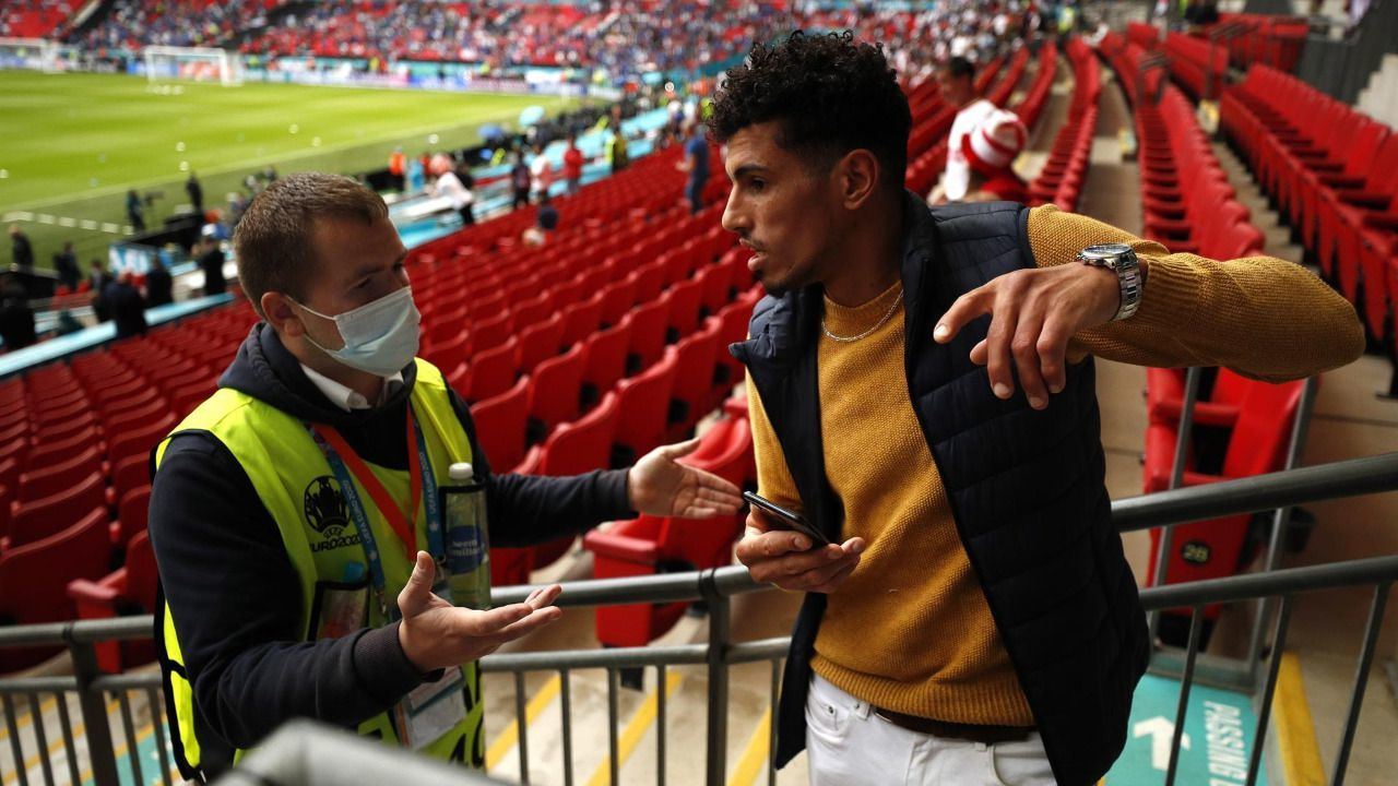 Aficionados sin entrada asaltaron Wembley y lograron ver la final