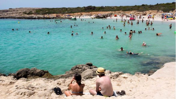 Reino Unido vuelve a poner Baleares en su lista ámbar de destinos turísticos