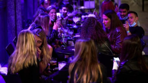 Barcelona baraja limitar el ocio nocturno de forma permanente tras la pandemia