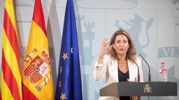 La ministra de Transportes retrasa la Ley 