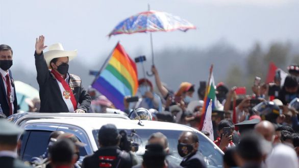 Pedro Castillo nombra un primer ministro de línea dura