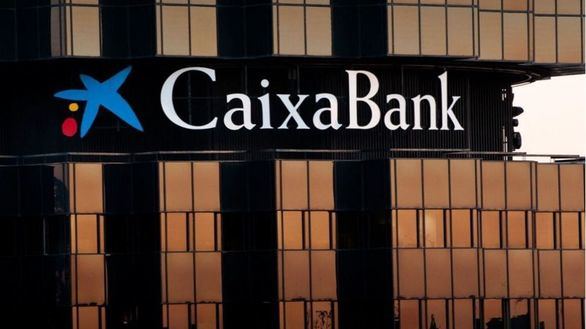 CaixaBank obtiene un beneficio ajustado de 1.278 millones en el primer semestre
