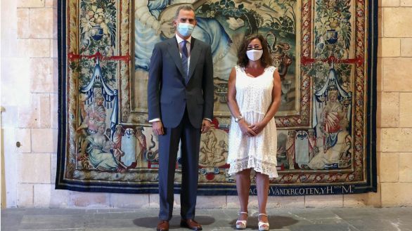 Felipe VI se reúne con las principales autoridades de Baleares