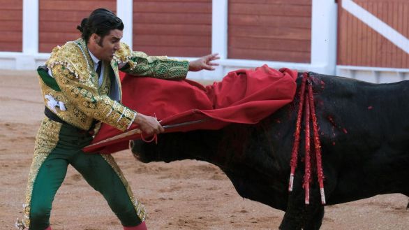 Gijón suspende la feria de toros en la ciudad con críticas políticas y del sector
