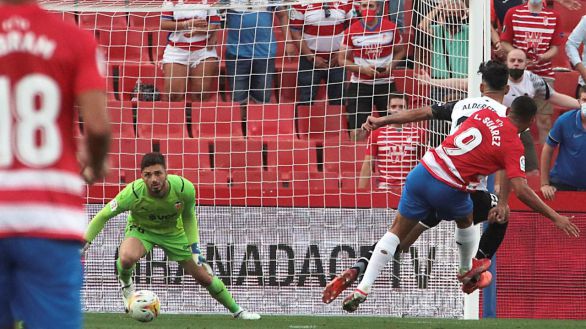 El Valencia saca un punto de Granada | 1-1