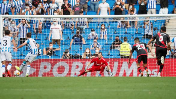 Oyarzabal desatasca a la Real Sociedad ante el Rayo | 1-0