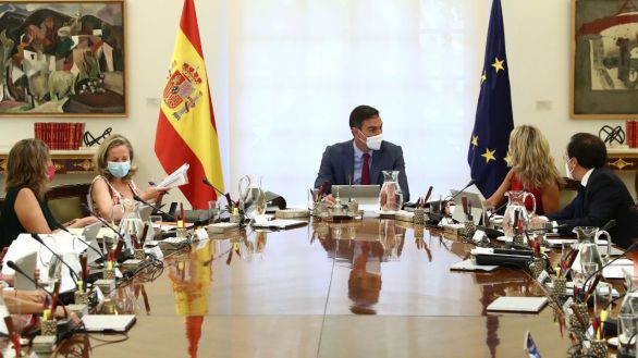 El Gobierno aprueba la reforma de las pensiones y ayudas para los incendios