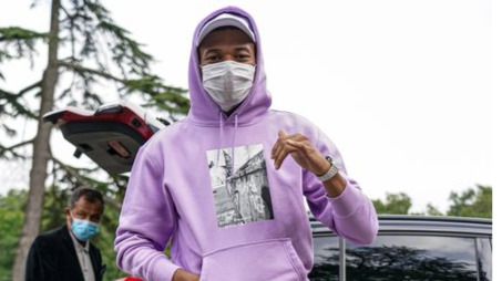 Mbappé se concentra con la selección francesa con su futuro en el aire